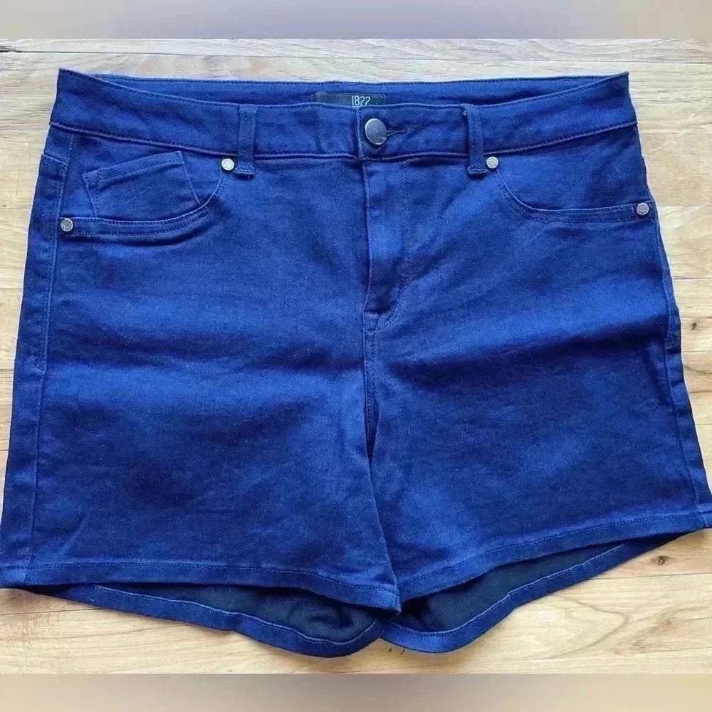 1822 Denim Jean Shorts (EUC)